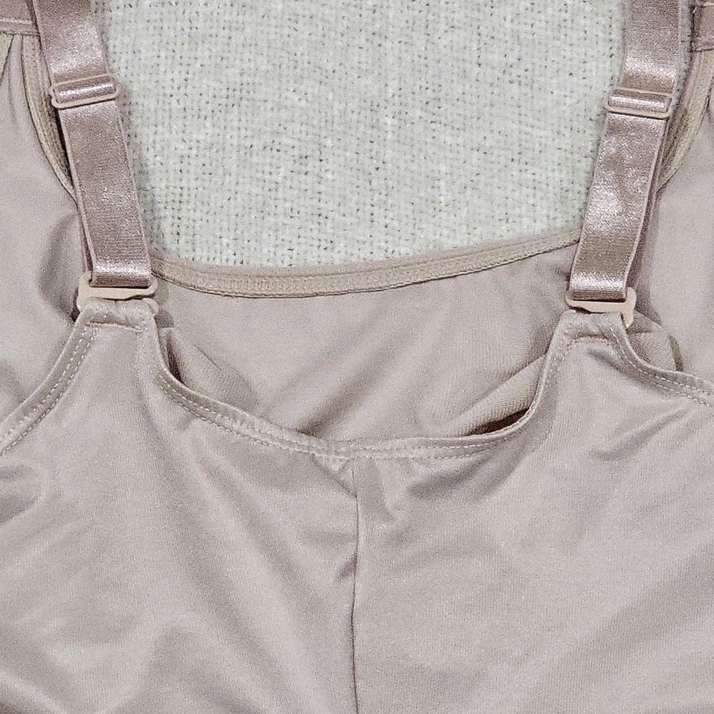 EUC Ruby Ribbon Lumina Cami Wireless Convertanle Bra Shapewear Womens Size 36 - Picture 6 of 8